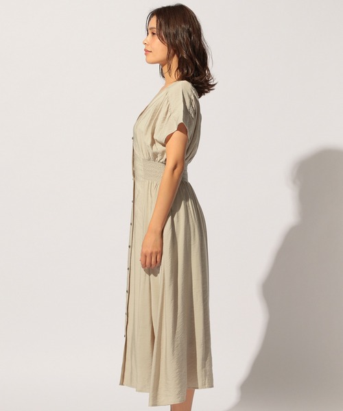 BAYFLOW（ベイフロー）の「3WAYスモッキングワンピース（レンチング(TM)エコヴェロ(TM)繊維使用）（ワンピース・レディース・ライトブルー/ブラック/カーキ/ナチュラル・SMALL/MEDIUM）」の6枚目の写真