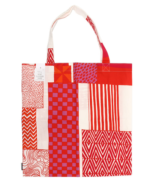 fennica（フェニカ）の「marimekko / tarkein bag（トートバッグ・レディース・ブラック/レッド・ONE SIZE）」の4枚目の写真