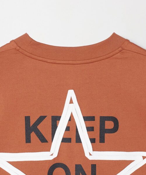 CONVERSE TOKYO（コンバーストウキョウ）の「ロゴスピンドルTシャツ（Tシャツ/カットソー・メンズ・ホワイト/ブラック/テラコッタ・MEDIUM/LARGE/SMALL）」の9枚目の写真