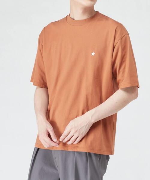 CONVERSE TOKYO（コンバーストウキョウ）の「ロゴスピンドルTシャツ（Tシャツ/カットソー・メンズ・ホワイト/ブラック/テラコッタ・MEDIUM/LARGE/SMALL）」の19枚目の写真
