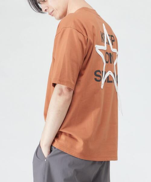 CONVERSE TOKYO（コンバーストウキョウ）の「ロゴスピンドルTシャツ（Tシャツ/カットソー・メンズ・ホワイト/ブラック/テラコッタ・MEDIUM/LARGE/SMALL）」の14枚目の写真