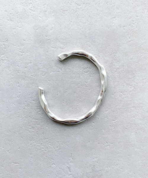 iso(イソ)の「ニュアンスメタルバングル(バングル/リストバンド・レディース・シルバー/ゴールド・FREE)」の13枚目の写真