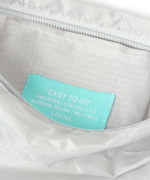 LAKOLE（ラコレ）の「【EASY TO GO】パッカブルサコッシュバッグ / 934910（ショルダーバッグ・メンズ・ブラック/グレー・FREE）」の5枚目の写真