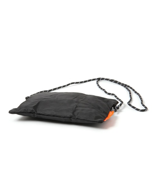 LAKOLE（ラコレ）の「【EASY TO GO】パッカブルサコッシュバッグ / 934910（ショルダーバッグ・メンズ・ブラック/グレー・FREE）」の12枚目の写真