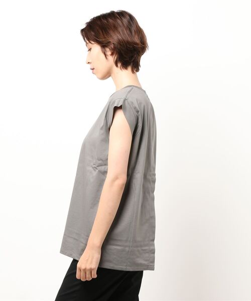 CAPRICIEUX LE'MAGE（カプリシューレマージュ）の「〈新色追加 /モカ〉段違いレイヤードTシャツ（Tシャツ/カットソー・レディース・ホワイト/チャコールグレー/ブラック/モカ・FREE）」の5枚目の写真