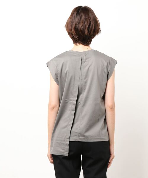 CAPRICIEUX LE'MAGE（カプリシューレマージュ）の「〈新色追加 /モカ〉段違いレイヤードTシャツ（Tシャツ/カットソー・レディース・ホワイト/チャコールグレー/ブラック/モカ・FREE）」の6枚目の写真