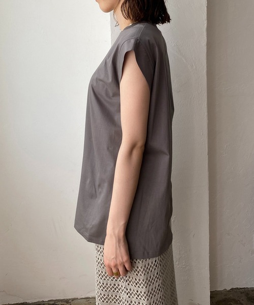 CAPRICIEUX LE'MAGE（カプリシューレマージュ）の「〈新色追加 /モカ〉段違いレイヤードTシャツ（Tシャツ/カットソー・レディース・ホワイト/チャコールグレー/ブラック/モカ・FREE）」の8枚目の写真