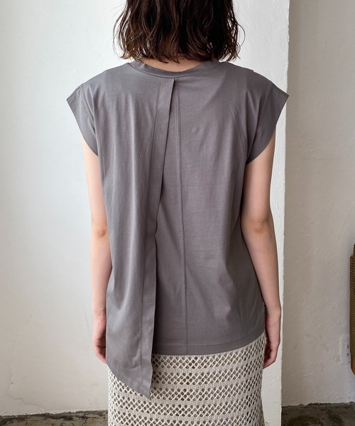 CAPRICIEUX LE'MAGE（カプリシューレマージュ）の「〈新色追加 /モカ〉段違いレイヤードTシャツ（Tシャツ/カットソー・レディース・ホワイト/チャコールグレー/ブラック/モカ・FREE）」の9枚目の写真