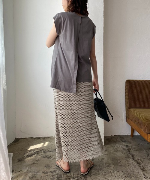 CAPRICIEUX LE'MAGE（カプリシューレマージュ）の「〈新色追加 /モカ〉段違いレイヤードTシャツ（Tシャツ/カットソー・レディース・ホワイト/チャコールグレー/ブラック/モカ・FREE）」の16枚目の写真