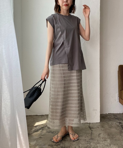 CAPRICIEUX LE'MAGE（カプリシューレマージュ）の「〈新色追加 /モカ〉段違いレイヤードTシャツ（Tシャツ/カットソー・レディース・ホワイト/チャコールグレー/ブラック/モカ・FREE）」の17枚目の写真