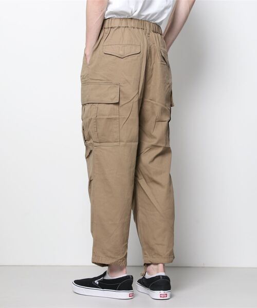 Beno（ビーノ）の「コットンツイル 6ポケット ワイド カーゴパンツ（カーゴパンツ・メンズ・オフホワイト/ブラック/ベージュ/オリーブ/ネイビー・S/M/L）」の17枚目の写真