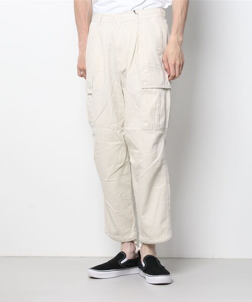 Beno（ビーノ）の「コットンツイル 6ポケット ワイド カーゴパンツ（カーゴパンツ・メンズ・オフホワイト/ブラック/ベージュ/オリーブ/ネイビー・S/M/L）」の12枚目の写真