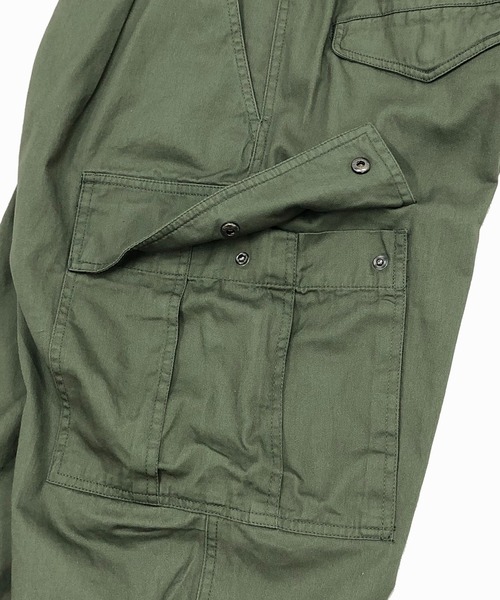 Beno（ビーノ）の「コットンツイル 6ポケット ワイド カーゴパンツ（カーゴパンツ・メンズ・オフホワイト/ブラック/ベージュ/オリーブ/ネイビー・S/M/L）」の20枚目の写真