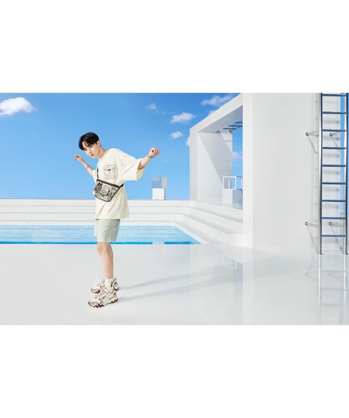 FILA(フィラ)の「オークモント TR / OAKMONT TR / 厚底スニーカー(スニーカー・レディース・ベージュ/グレー/ブラック/ライトベージュ・27.0cm/23.0cm/25.0cm/24.0cm/26.0cm/23.5cm/26.5cm/25.5cm/28.0cm/24.5cm/29.0cm/27.5cm/22.5cm)」の9枚目の写真