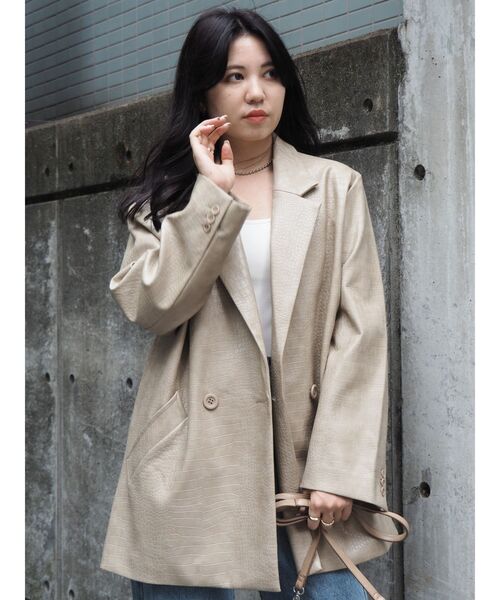 EVRIS（エヴリス）の「レザーライクルーズジャケット（テーラードジャケット・レディース・ブラック/ベージュ・FREE）」の4枚目の写真