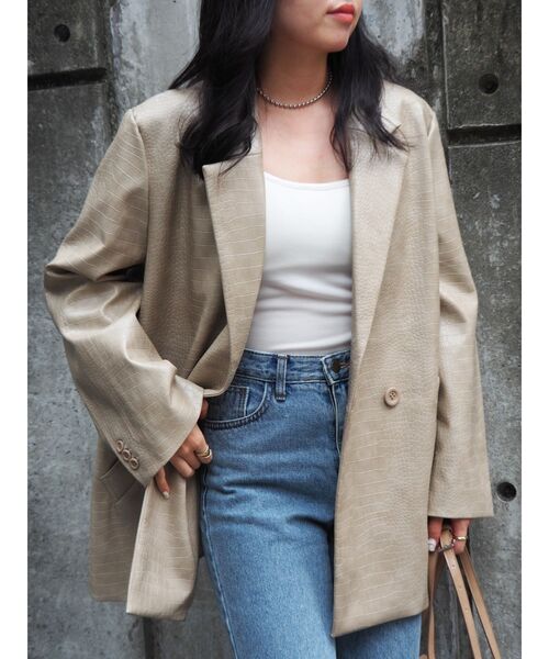 EVRIS（エヴリス）の「レザーライクルーズジャケット（テーラードジャケット・レディース・ブラック/ベージュ・FREE）」の6枚目の写真