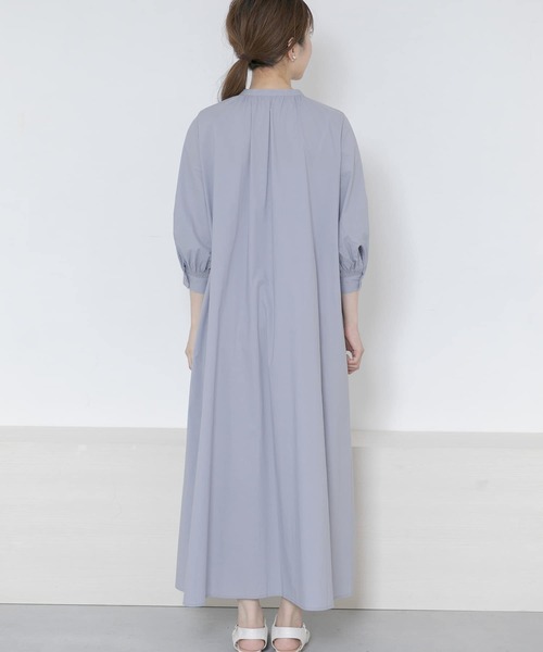 URBAN RESEARCH Sonny Label(アーバンリサーチサニーレーベル)の「ボタンアップボリュームスリーブワンピース(ワンピース・レディース・ブルー/オフホワイト/ブラック・FREE)」の15枚目の写真