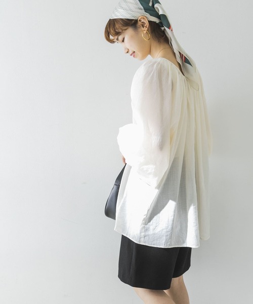 URBAN RESEARCH（アーバンリサーチ）の「ラミーコットンペザントブラウス（Tシャツ/カットソー・レディース・グリーン/オフホワイト/パープル・FREE）」の5枚目の写真