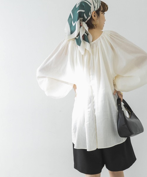 URBAN RESEARCH（アーバンリサーチ）の「ラミーコットンペザントブラウス（Tシャツ/カットソー・レディース・グリーン/オフホワイト/パープル・FREE）」の16枚目の写真