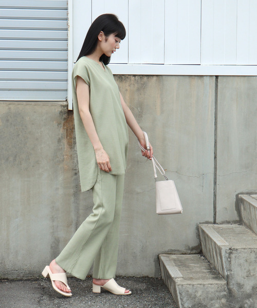 VENCEEXCHANGE(ヴァンスエクスチェンジ)の「ワッフルキーネックセットアップ+ポーチ3点セット(Tシャツ/カットソー・レディース・ベージュ/ミント/オフホワイト・M)」の21枚目の写真