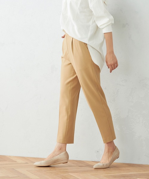 COMME CA MODELS（コムサモデルズ）の「ストレッチ　テーパードパンツ（スラックス・レディース・ブラック/ベージュ・X-SMALL/SMALL/MEDIUM/LARGE/X-LARGE）」の3枚目の写真