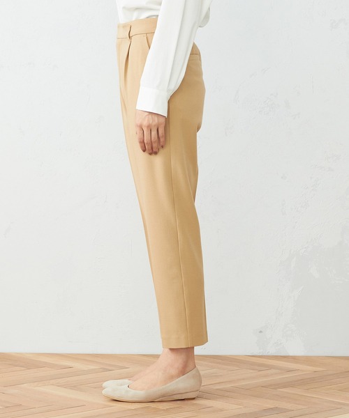 COMME CA MODELS（コムサモデルズ）の「ストレッチ　テーパードパンツ（スラックス・レディース・ブラック/ベージュ・X-SMALL/SMALL/MEDIUM/LARGE/X-LARGE）」の11枚目の写真