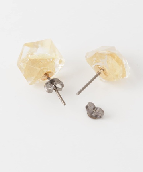 URBAN RESEARCH DOORS（アーバンリサーチドアーズ）の「CHACO　フラワーピアス（ピアス（両耳用）・レディース・イエロー系その他/グリーン系その他・FREE）」の6枚目の写真