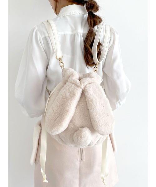 Honey Salon（ハニーサロン）の「2WAYラビットファーバッグ（バックパック/リュック・レディース・ブラック/アイボリー・FREE）」の3枚目の写真