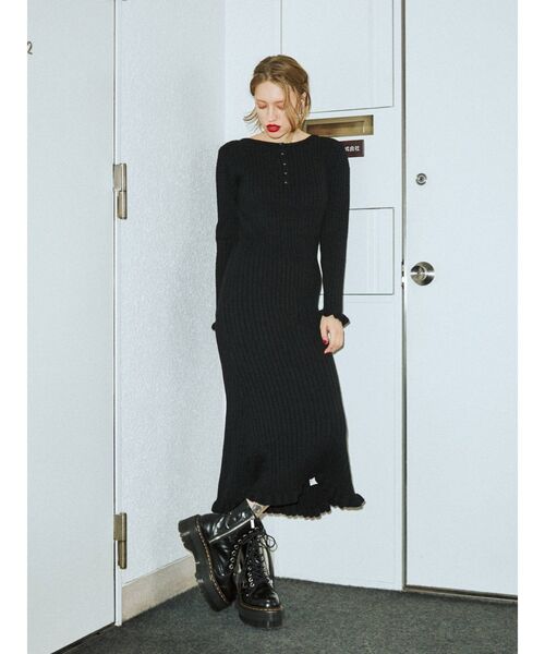 jouetie（ジュエティ）の「【WEB限定】バックツイストニットワンピース（ワンピース・レディース・ブラック/パープル/グリーン・MEDIUM）」の5枚目の写真