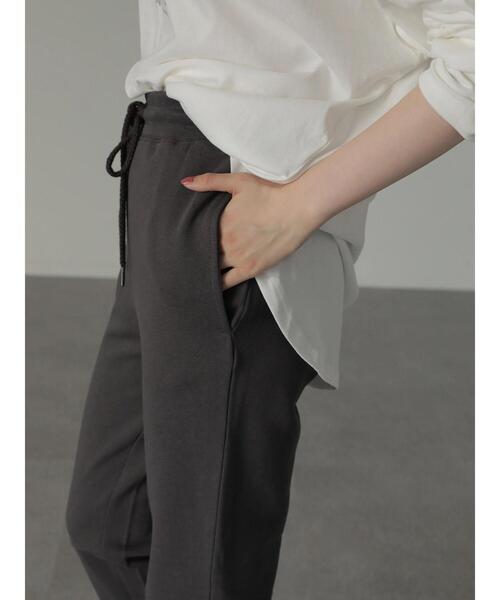 AMERICAN HOLIC（アメリカンホリック）の「裾スリットスウェットパンツ（スウェットパンツ・レディース・チャコールグレー/アイボリー・S/M）」の14枚目の写真