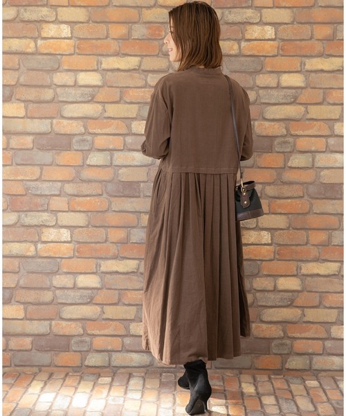 PREFERIR(プレフェリール)の「コーデュロイ ローウエスト ワンピース(ワンピース・レディース・チャコールグレー/ブラック/キャメル/ブラウン・SMALL/MEDIUM)」の16枚目の写真