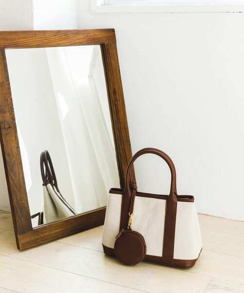 RODE SKO(ロデスコ)の「プチ撥水キャンバストートバッグ(トートバッグ・レディース・アイボリー/ブラック/ブラウン系その他・ONE)」の3枚目の写真