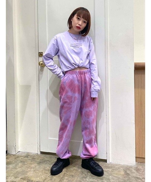 X-girl（エックスガール）の「TIE-DYE SWEAT PANTS（スウェットパンツ・レディース・ブラック/ホワイト/ライトパープル・S/M）」の15枚目の写真