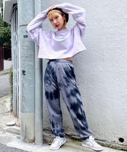 X-girl（エックスガール）の「TIE-DYE SWEAT PANTS（スウェットパンツ・レディース・ブラック/ホワイト/ライトパープル・S/M）」の16枚目の写真