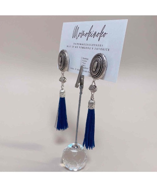 tone(トーン)の「【MOMOKINOKO】コンチョロングタッセル(earring)(MA)(イヤリング・レディース・ブラック/グレー/アイボリー/グリーン/ネイビー/ホワイト・FREE)」の14枚目の写真