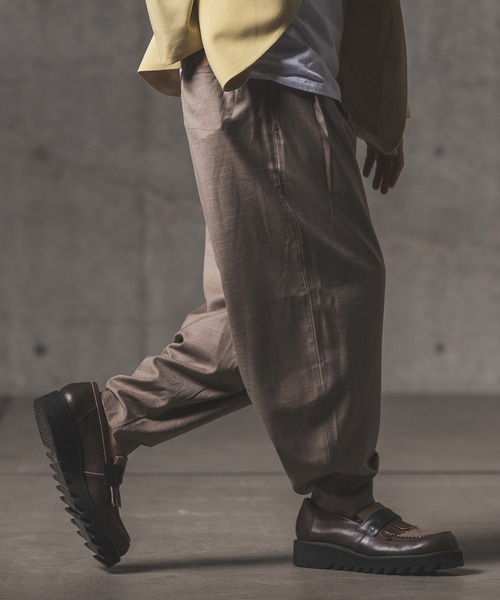 GLIMCLAP(グリムクラップ)の「mp9640-Uneven yarn T-R fabric balloon silhouette pants パンツ(その他パンツ・メンズ・ライトグレー/ブラック/ベージュ/チャコール・S/M/L)」の20枚目の写真