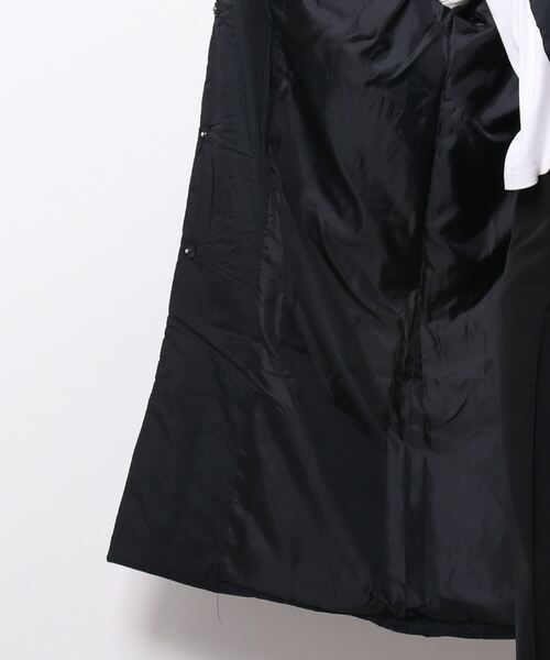 Bou Jeloud（ブージュルード）の「【WEB限定】中綿スタンドロングコート（チェスターコート・レディース・モカ/ブラック/オフホワイト・FREE）」の7枚目の写真