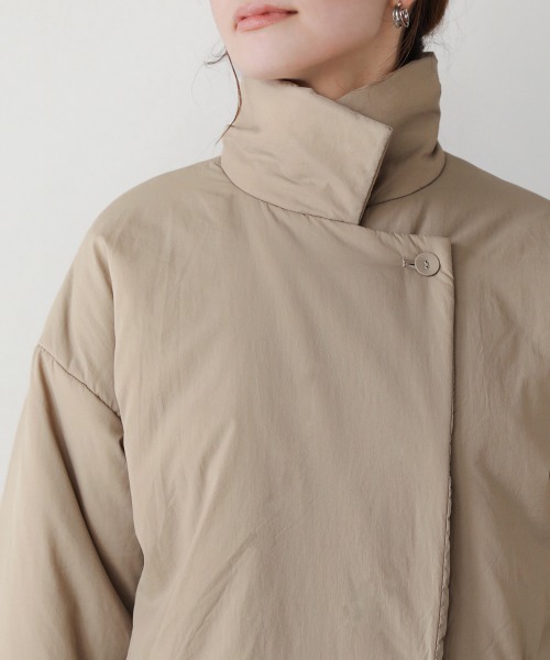 Bou Jeloud（ブージュルード）の「【WEB限定】中綿スタンドロングコート（チェスターコート・レディース・モカ/ブラック/オフホワイト・FREE）」の22枚目の写真