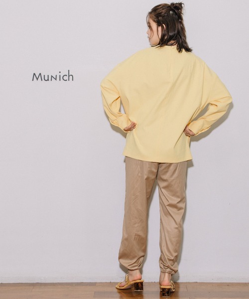 Munich（ミューニック）の「ドライタッチオックスクルーネックシャツ（シャツ/ブラウス・レディース・ブラック/イエロー/グリーン/ナチュラル/ダークベージュ・FREE）」の15枚目の写真