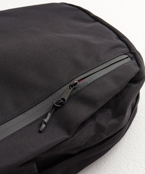 UNIVERSAL OVERALL(ユニバーサルオーバーオール)の「【UNIVERSAL OVERALL/ユニバーサルオーバーオール】11ポケットリュック(バックパック/リュック・メンズ・ブラック/オリーブ・FREE)」の4枚目の写真