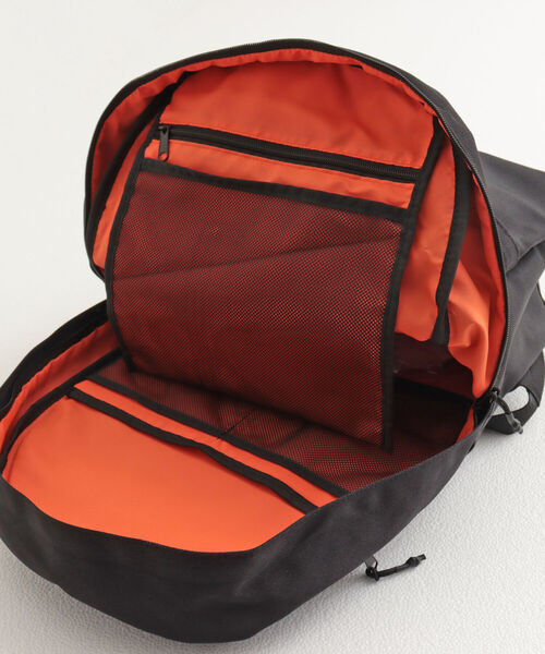 UNIVERSAL OVERALL(ユニバーサルオーバーオール)の「【UNIVERSAL OVERALL/ユニバーサルオーバーオール】11ポケットリュック(バックパック/リュック・メンズ・ブラック/オリーブ・FREE)」の11枚目の写真