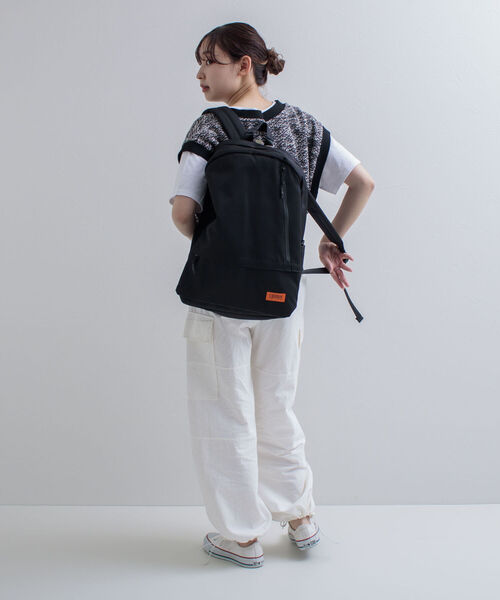 UNIVERSAL OVERALL(ユニバーサルオーバーオール)の「【UNIVERSAL OVERALL/ユニバーサルオーバーオール】11ポケットリュック(バックパック/リュック・メンズ・ブラック/オリーブ・FREE)」の12枚目の写真