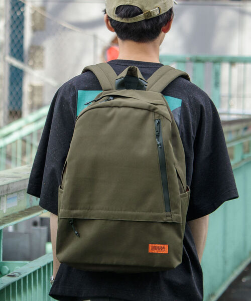 UNIVERSAL OVERALL(ユニバーサルオーバーオール)の「【UNIVERSAL OVERALL/ユニバーサルオーバーオール】11ポケットリュック(バックパック/リュック・メンズ・ブラック/オリーブ・FREE)」の18枚目の写真