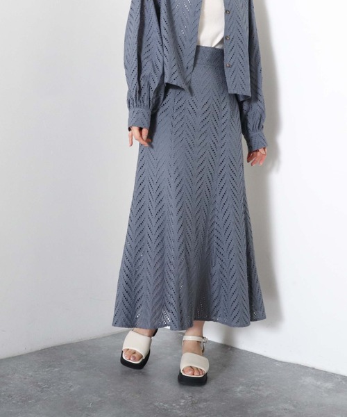 archives(アルシーヴ)の「刺繍レースマーメイドスカート(スカート・レディース・オフホワイト/ブルー/グリーン系その他・MEDIUM)」の14枚目の写真