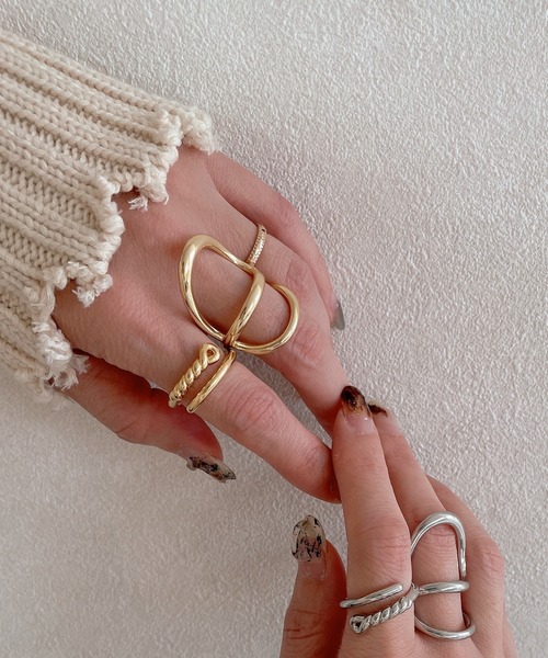 y/m by misato（イムバイミサト）の「ウェーブリング（リング・レディース・シルバー/ゴールド・FREE）」の7枚目の写真