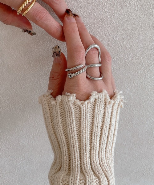 y/m by misato（イムバイミサト）の「ウェーブリング（リング・レディース・シルバー/ゴールド・FREE）」の3枚目の写真