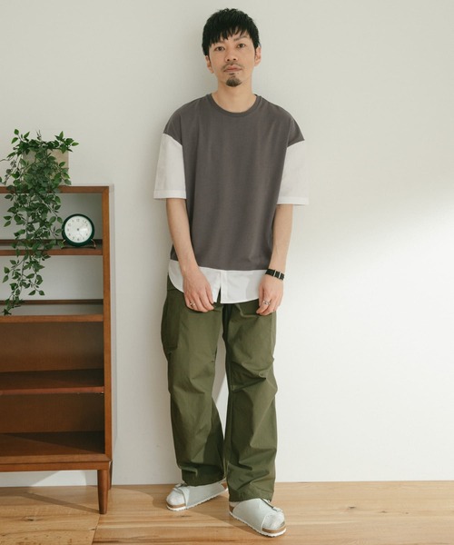 ITEMS URBANRESEARCH（アイテムズ アーバンリサーチ）の「布帛切り替えTシャツ（Tシャツ/カットソー・メンズ・チャコールグレー/ブラック/グレー/グリーン・MEDIUM/LARGE）」の18枚目の写真
