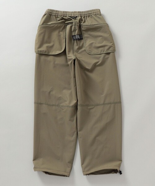 SHIPS(シップス)の「SHIPS:〈遮熱/UVカット/吸水速乾/接触冷感〉SHELTECH(R) イージー ベイカーパンツ(カーゴパンツ・メンズ・ブラック/オリーブ・SMALL/MEDIUM/LARGE/X-LARGE)」の21枚目の写真