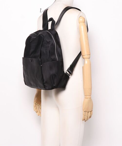 Cepica（セピカ）の「牛革BIGポッケ付リュック（バックパック/リュック・レディース・ブラック・FREE）」の2枚目の写真