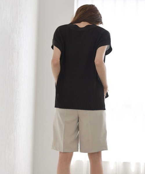 Pierrot(ピエロ)の「センタープレスハーフパンツ(その他パンツ・レディース・ブラック/オフホワイト/ライトベージュ・M/L/PM)」の22枚目の写真